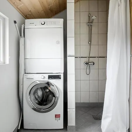 Semesterbostad Härligt Hem I Med Bastu