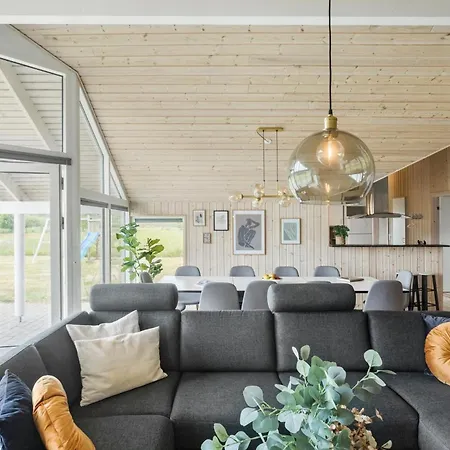 Holiday home 4 Bedroom Lovely In Rodby *